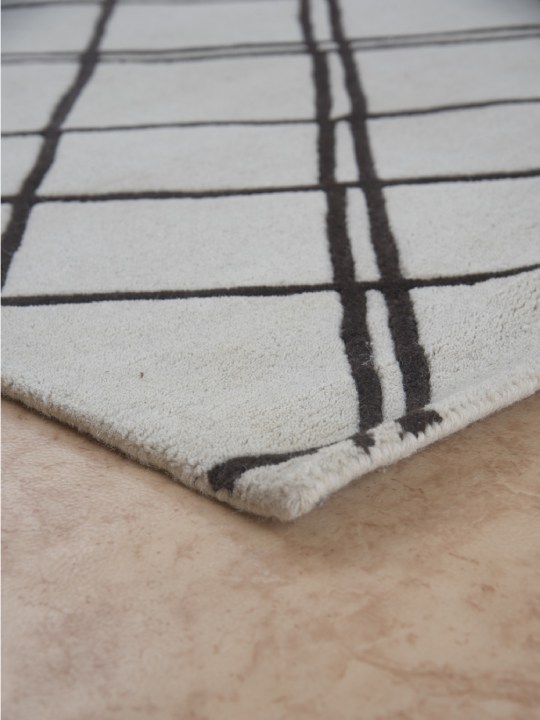 Black and White Hand Tufted Rugs