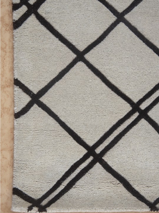 Black and White Hand Tufted Rugs
